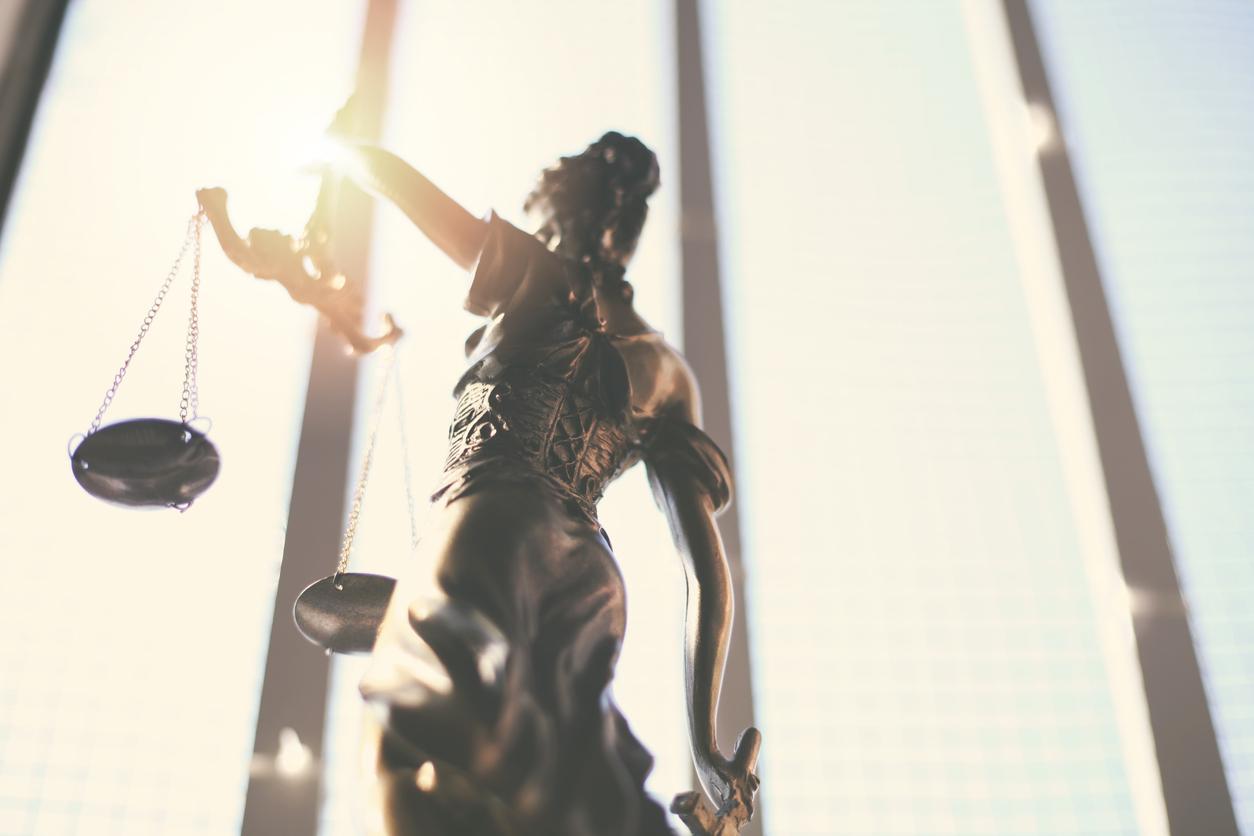 Golden statuette of Lady Justice at SSD Law Office in Buffalo, NY